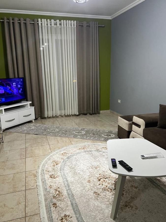 Апартаменты Downtown Retreat "Spiranca" Тирана Экстерьер фото