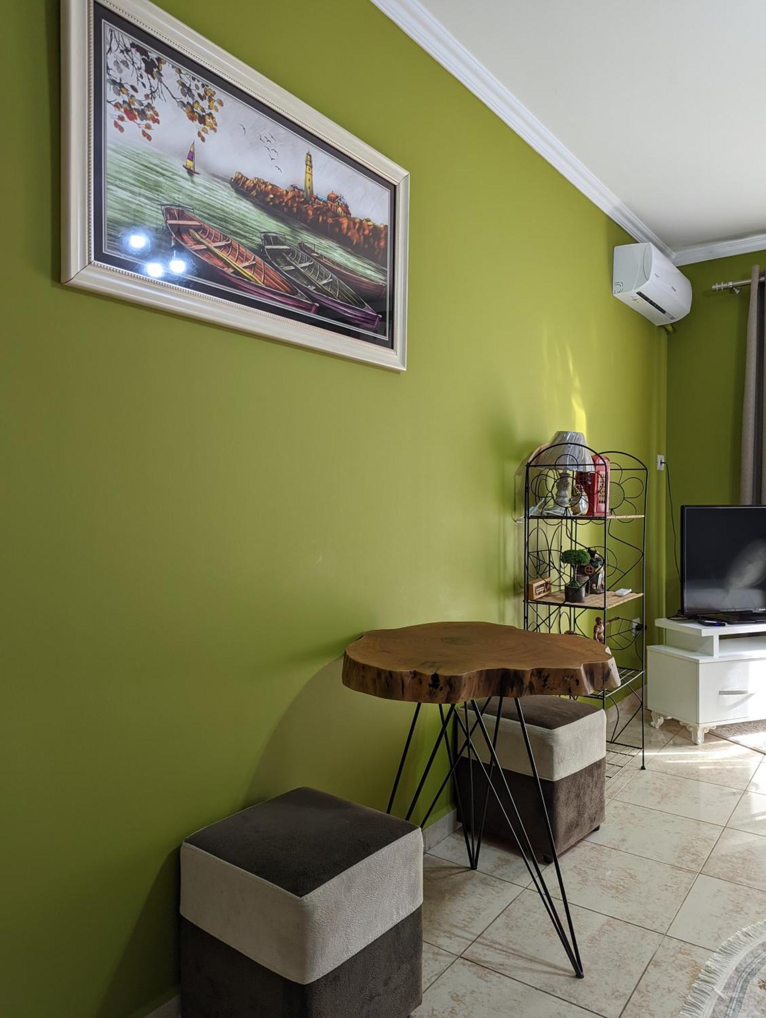 Апартаменты Downtown Retreat "Spiranca" Тирана Экстерьер фото