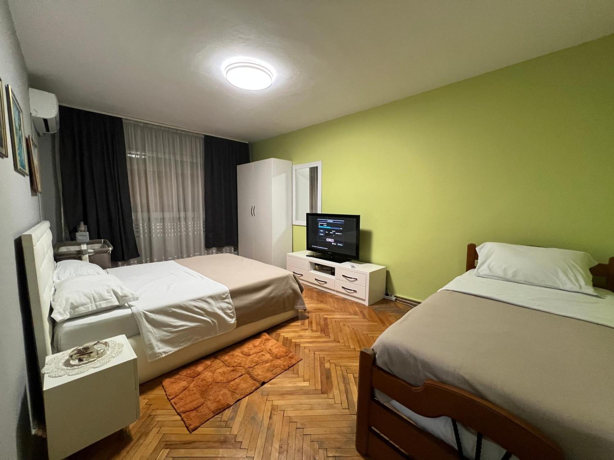Апартаменты Downtown Retreat "Spiranca" Тирана Экстерьер фото