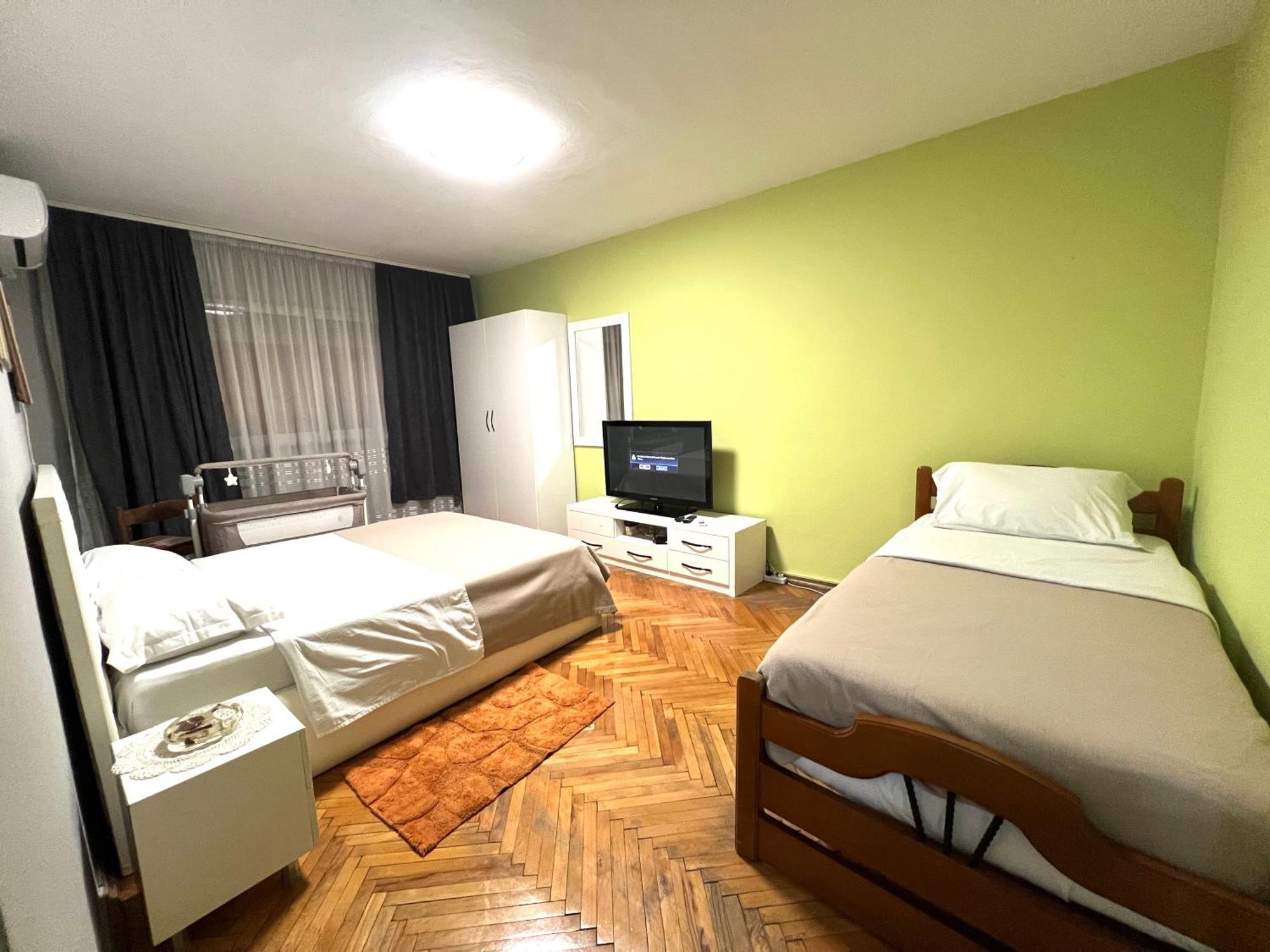 Апартаменты Downtown Retreat "Spiranca" Тирана Экстерьер фото